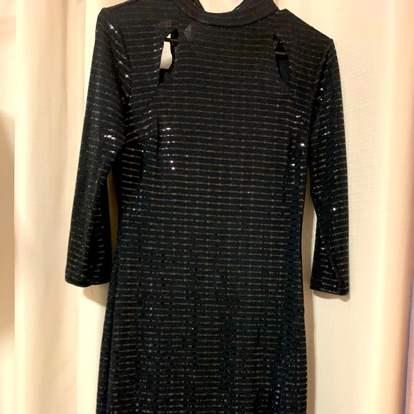 Shiny dress - Picture 1 of 5